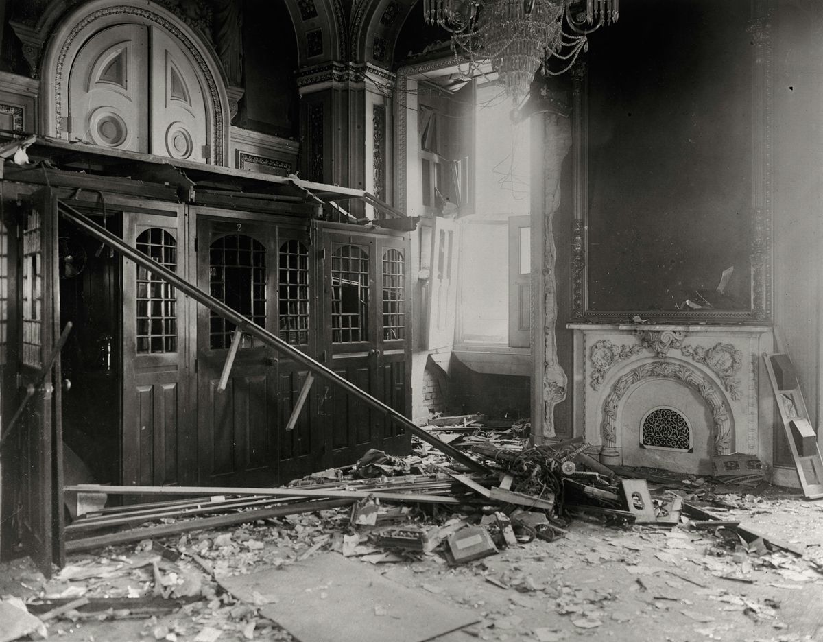 Halloween Ghosts Tour--Capitol Building & Congress\u2019 Wild, Hidden History!