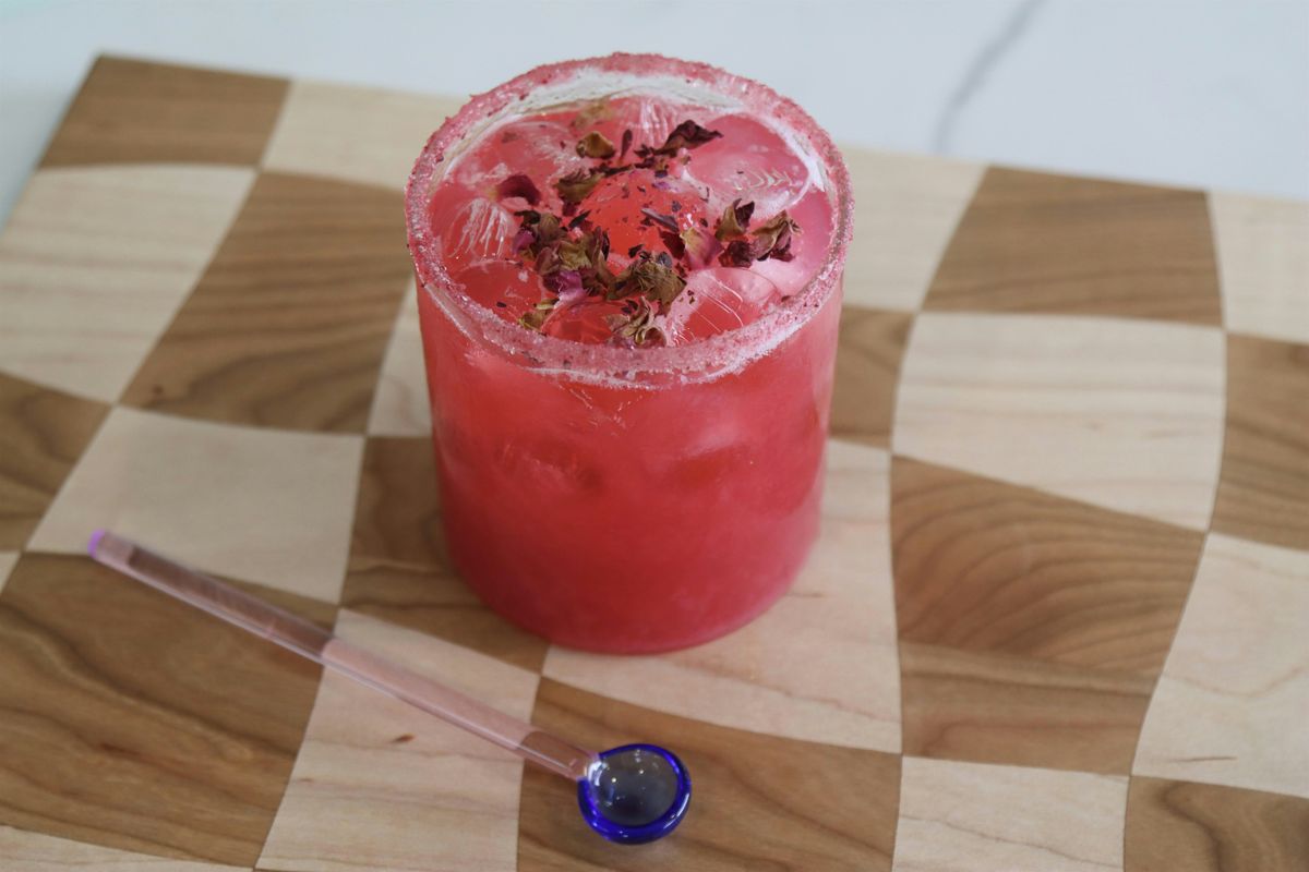 Mocktail Mixology: Learn to Make Non-Alcoholic Cocktails