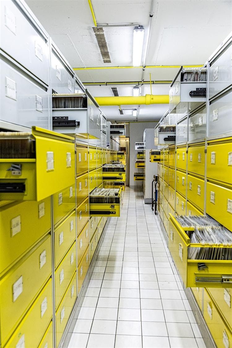 15h Gamma-Rapho  \u00b7  visite comment\u00e9e par la conservatrice