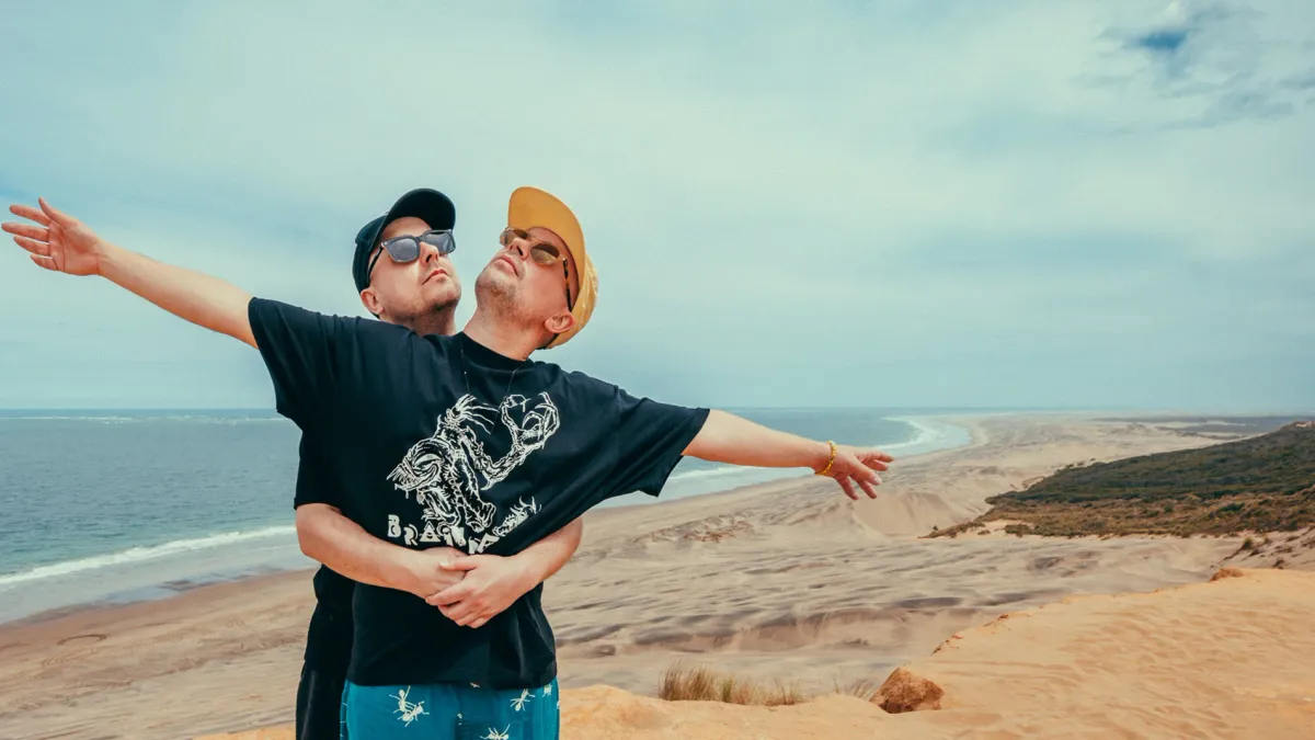 Hybrid Minds in City of New York