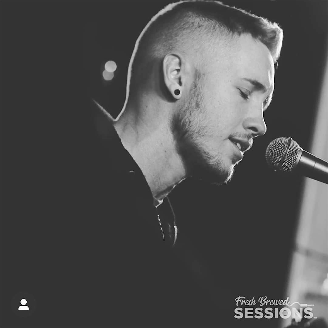 Free Live Music with Derek Henry at The Vineyard at Hershey