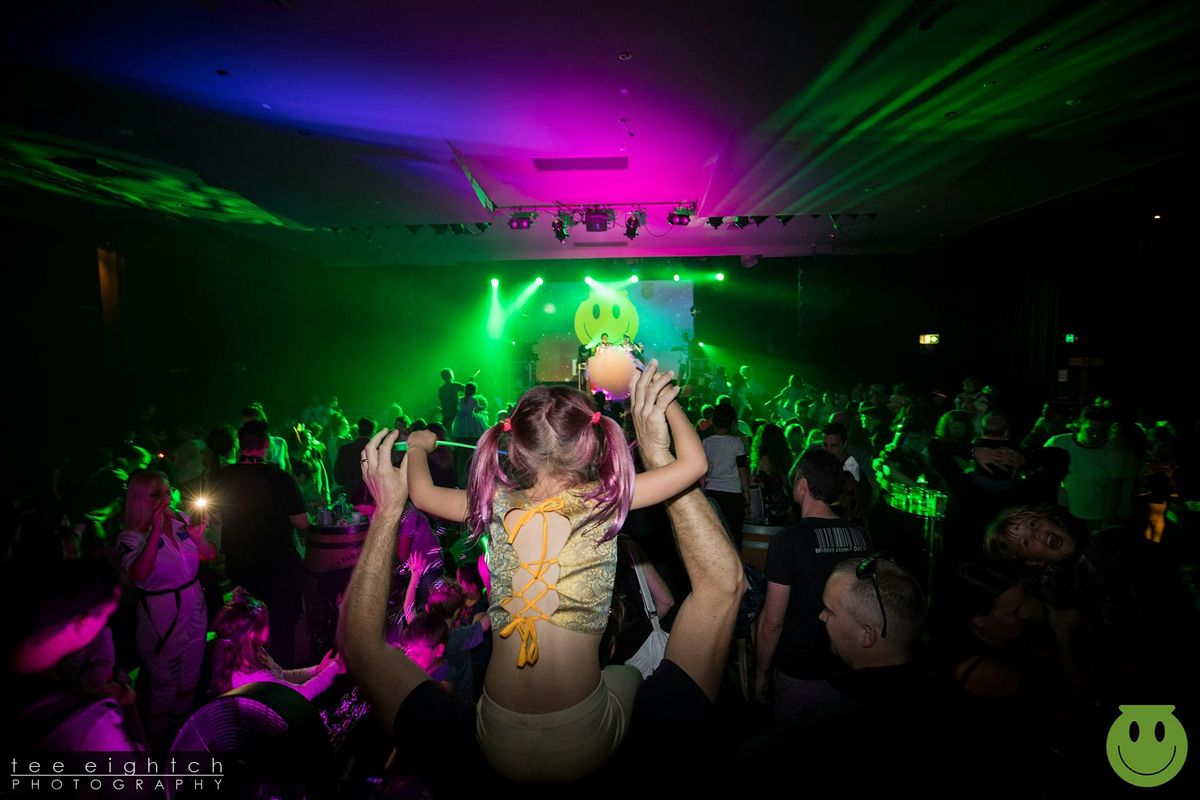 Big Fish Little Fish - Cambridge Halloween Family Rave with Zero B