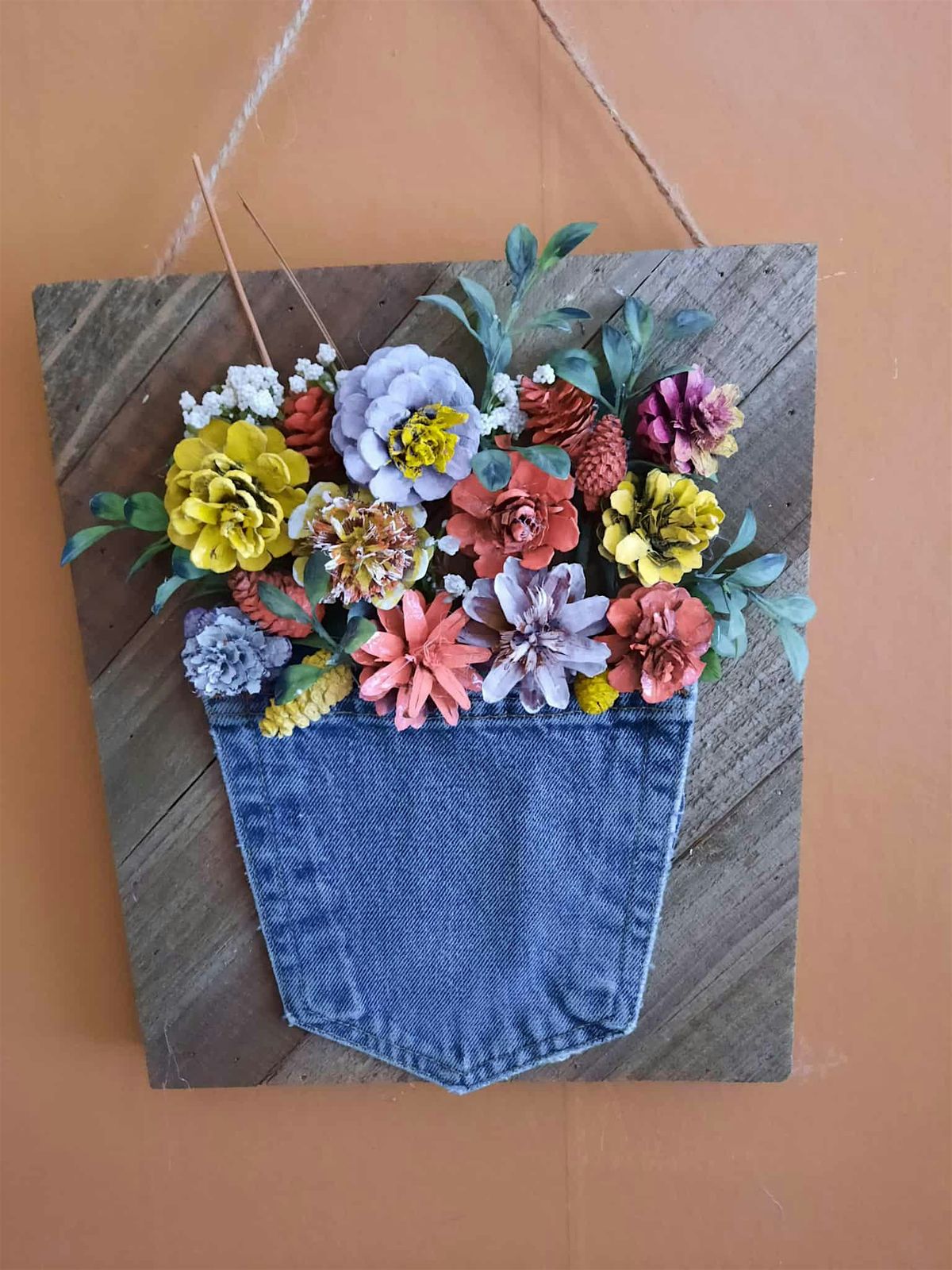 Pinecones & Pockets: A Floral Art Craft Class at Vendor Row