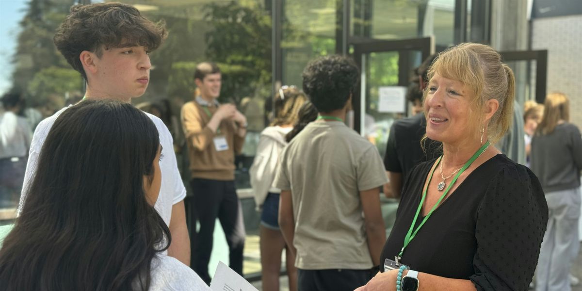 Volunteer to Help Students Learn Networking at Washington Business Week