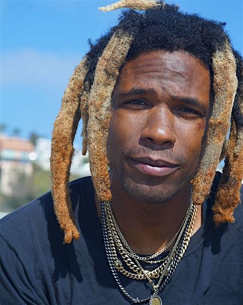 Noche De Fuego by Hona Costello