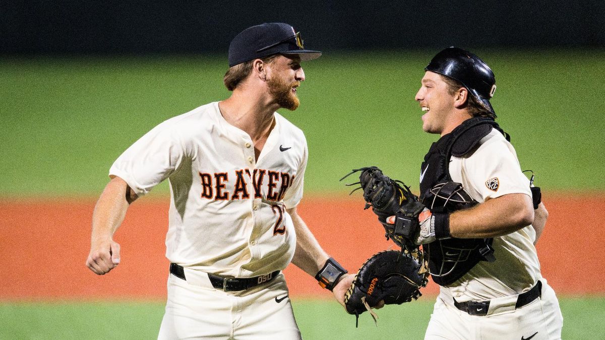 Parking Oregon State Beavers at Oregon Ducks Mens Basketball