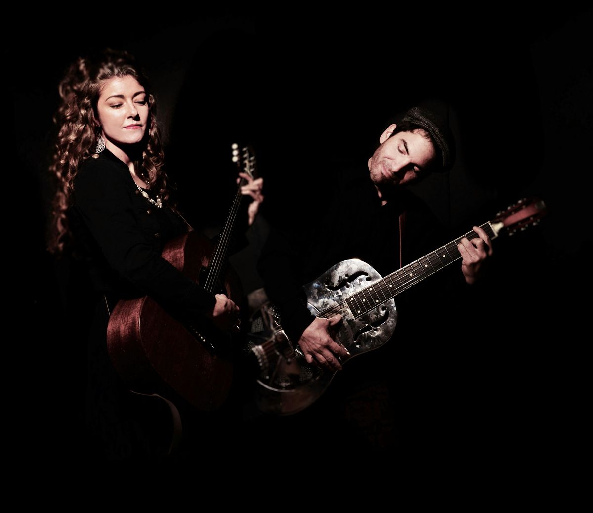 Caravan of Thieves: Annual Holiday Hullabaloo