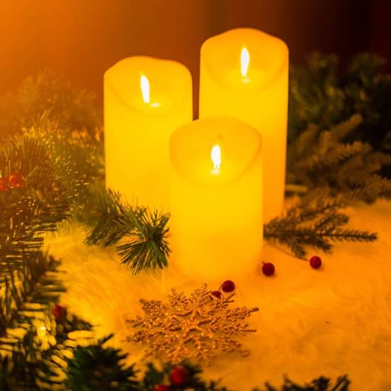 Candlelight: Christmas Carols on Strings