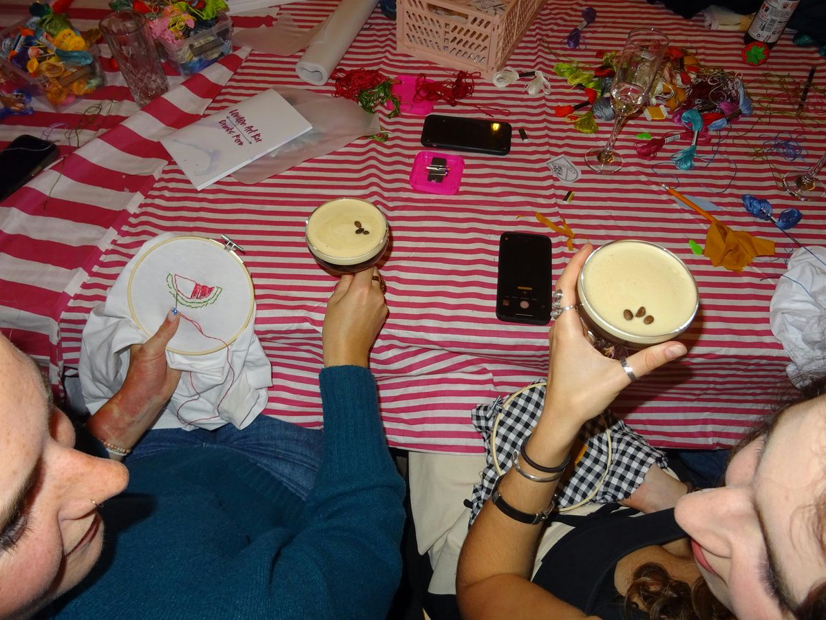 Sip & Stitch: London Art Bar