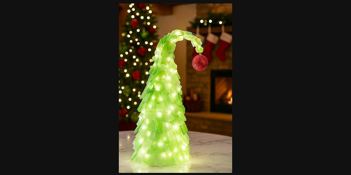Grinchmas Christmas SeaGlass Tree in Vermilion