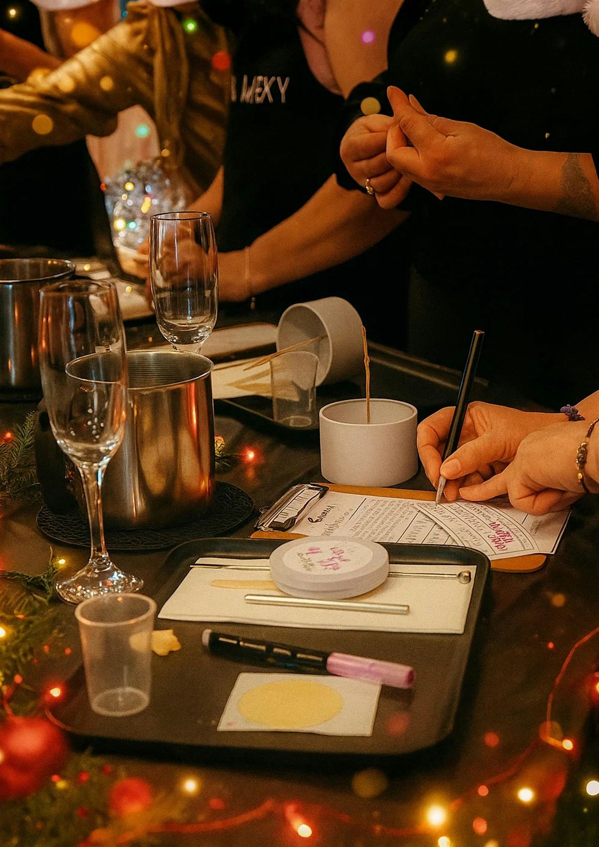 Christmas Sip & Pour Candle Workshop at Carmen