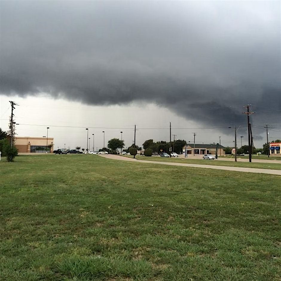 A Date Night Adventure! - Wylie's Wild Downtown Treasure Hunt