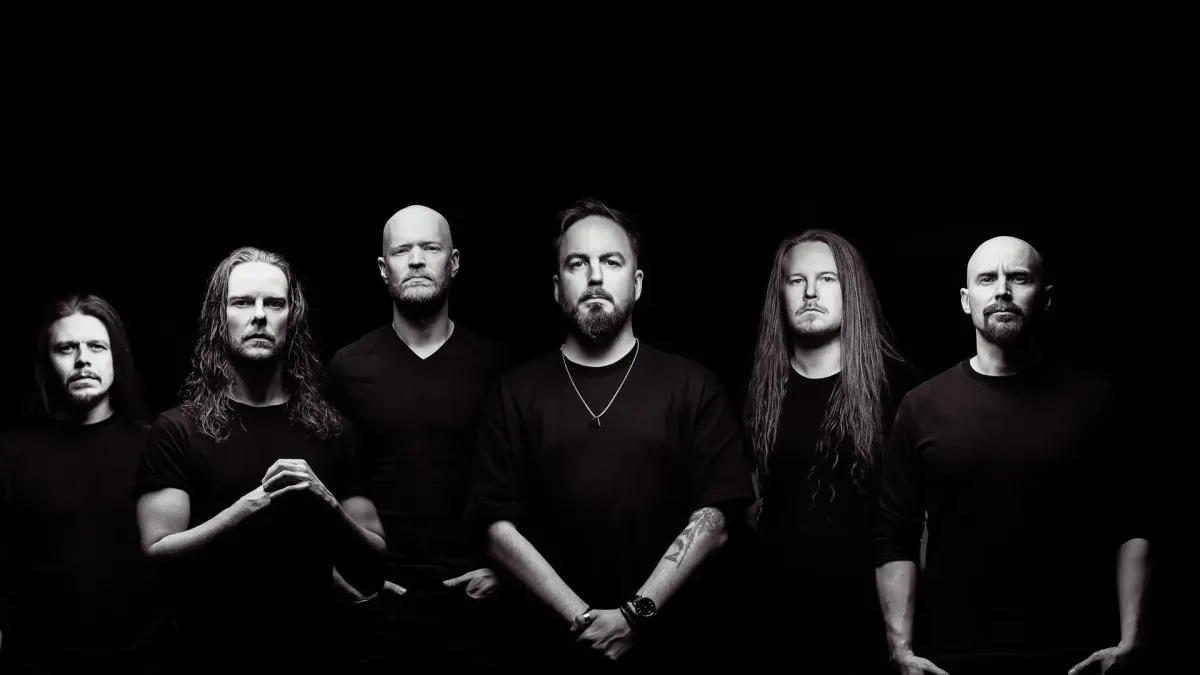 Bloodred Hourglass in Tampere