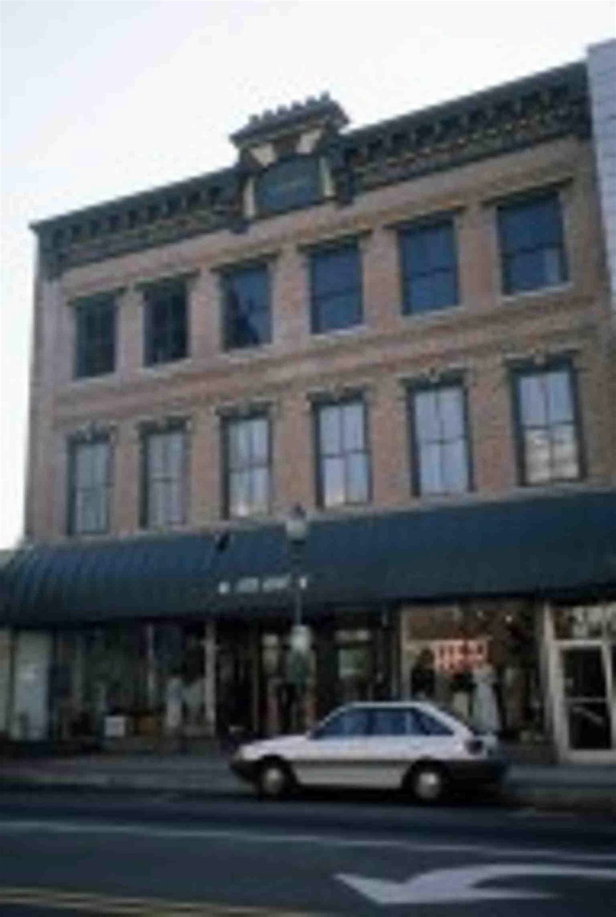 Greensboro Audio Tour: Echoes of Elegance & Spiritual Landmarks