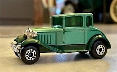 Ellie on the Shelf: Holiday Scavenger Hunt