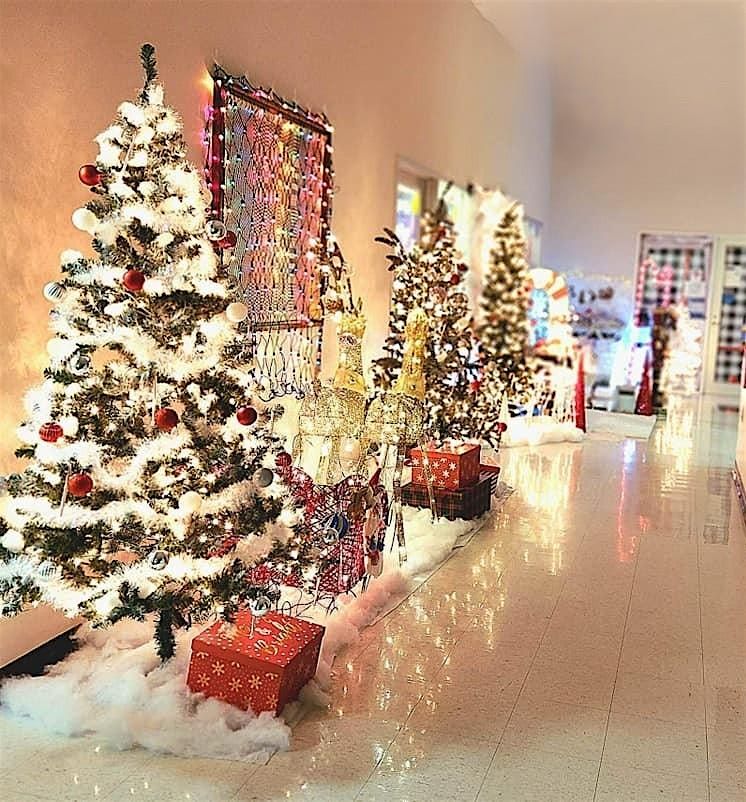 Atoll Christmas in the Ozarks