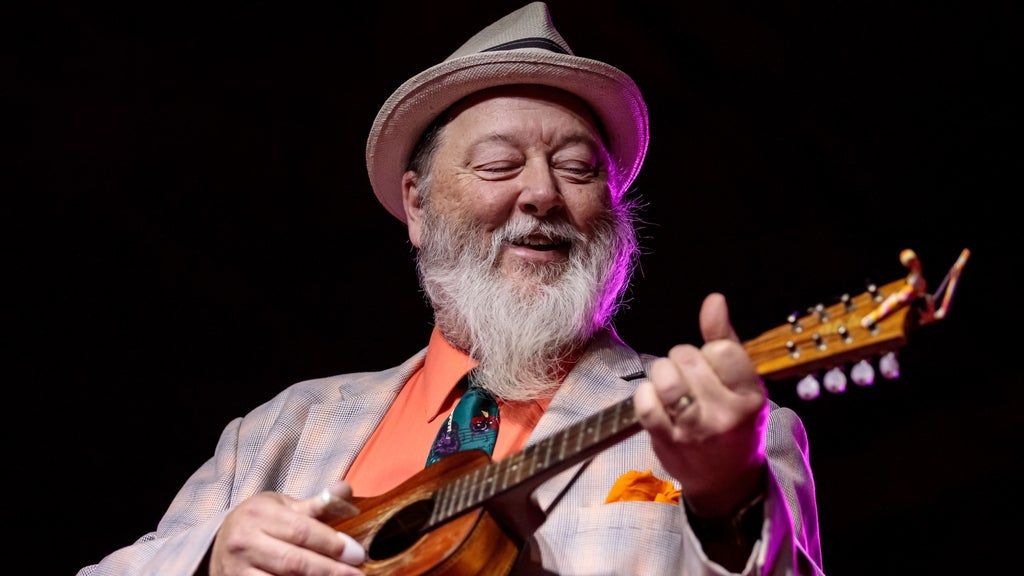 Shinyribs, Schaefer Llana