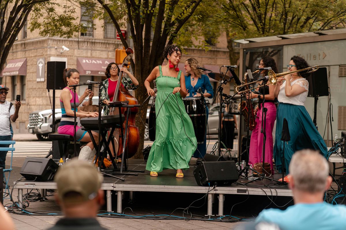 Lulada Club Salsa Night