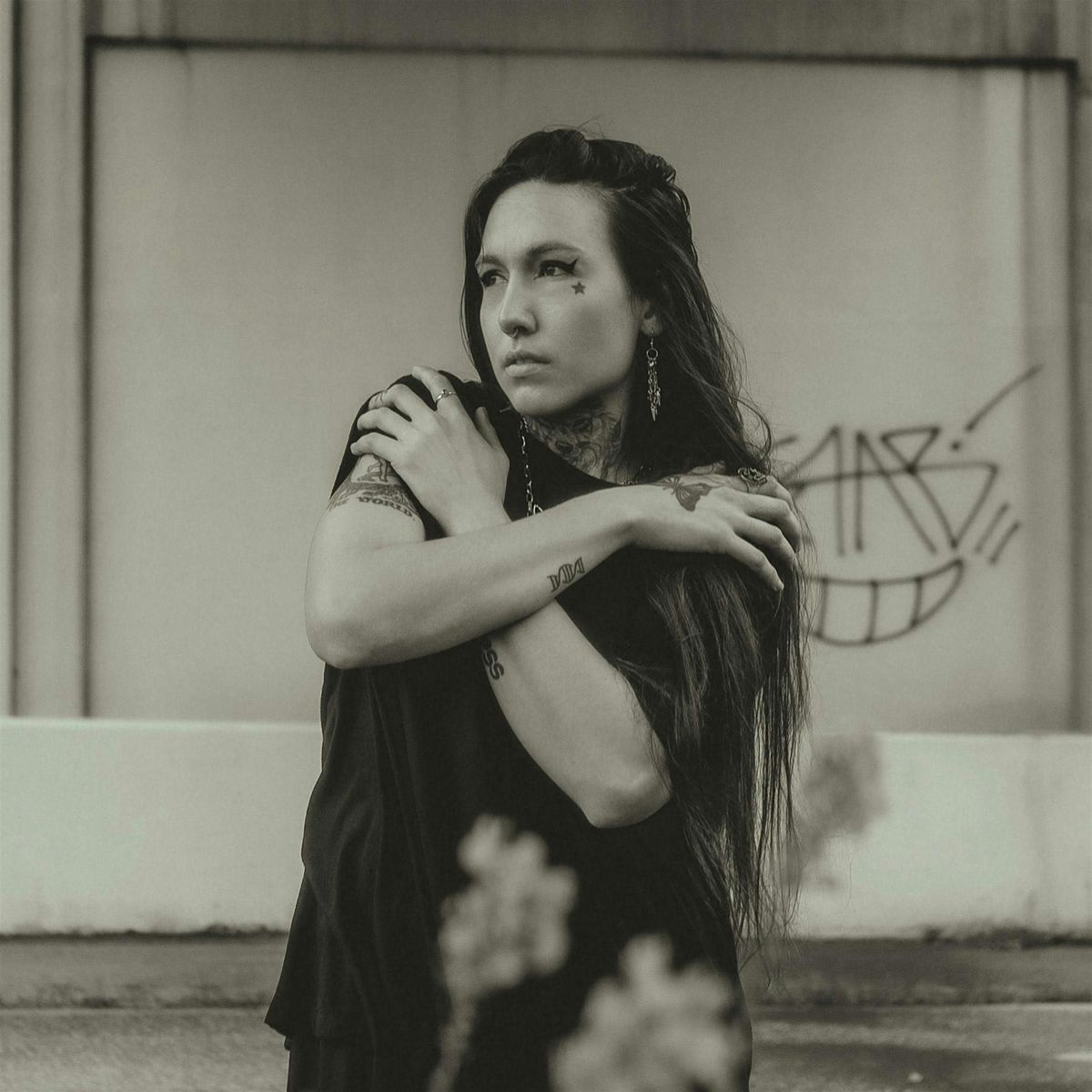 Complimentary Live Music in the Trade Room with Faye