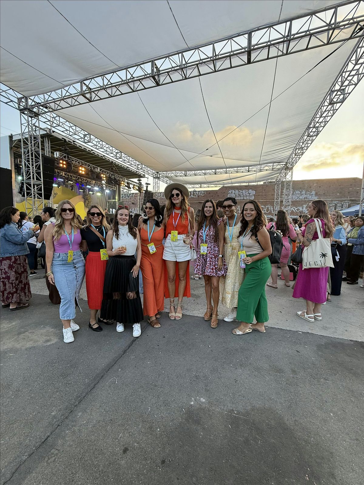 Friendsgiving for Entrepreneurs  w\/ Bizz B*tches!