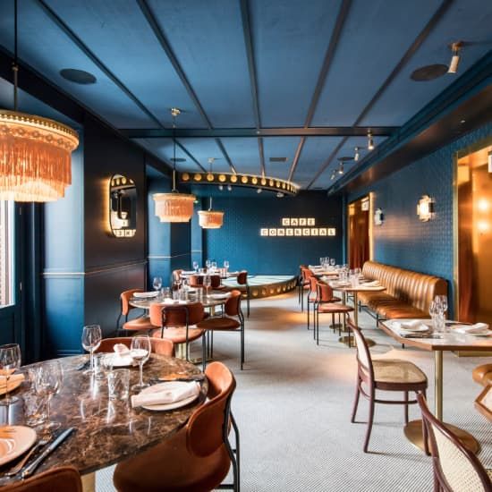 Piano Bar by Seagram\u2019s en Caf\u00e9 Comercial