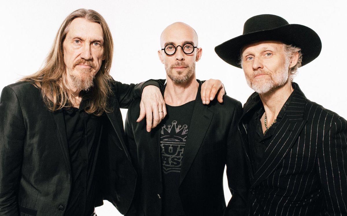 The Wood Brothers with Mason Via