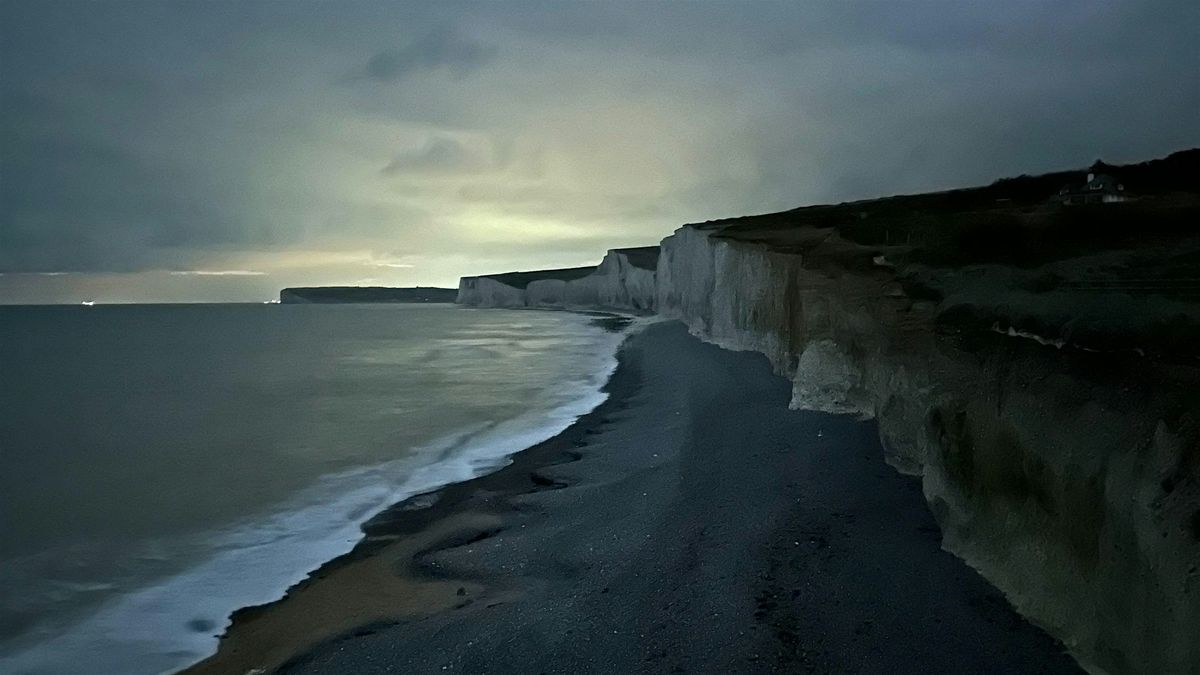 Twilight Trails: Seven Sisters Sunset & Moonlight Hike
