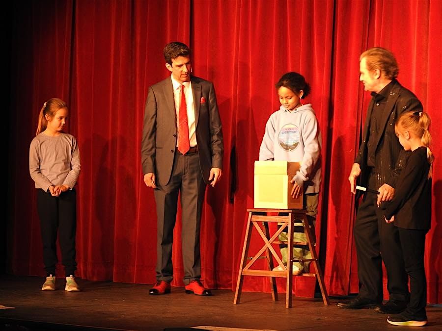 Magic Show for Kids & Families - Broadway Magic Hour NYC