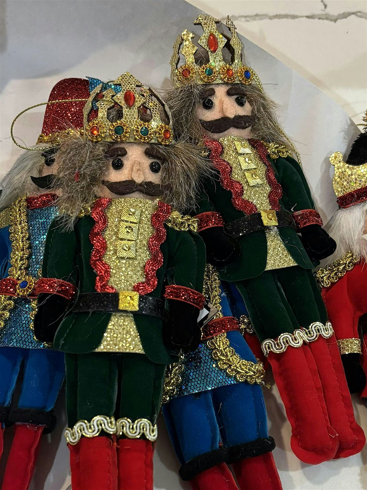 Christmas Crafts and Home Tours