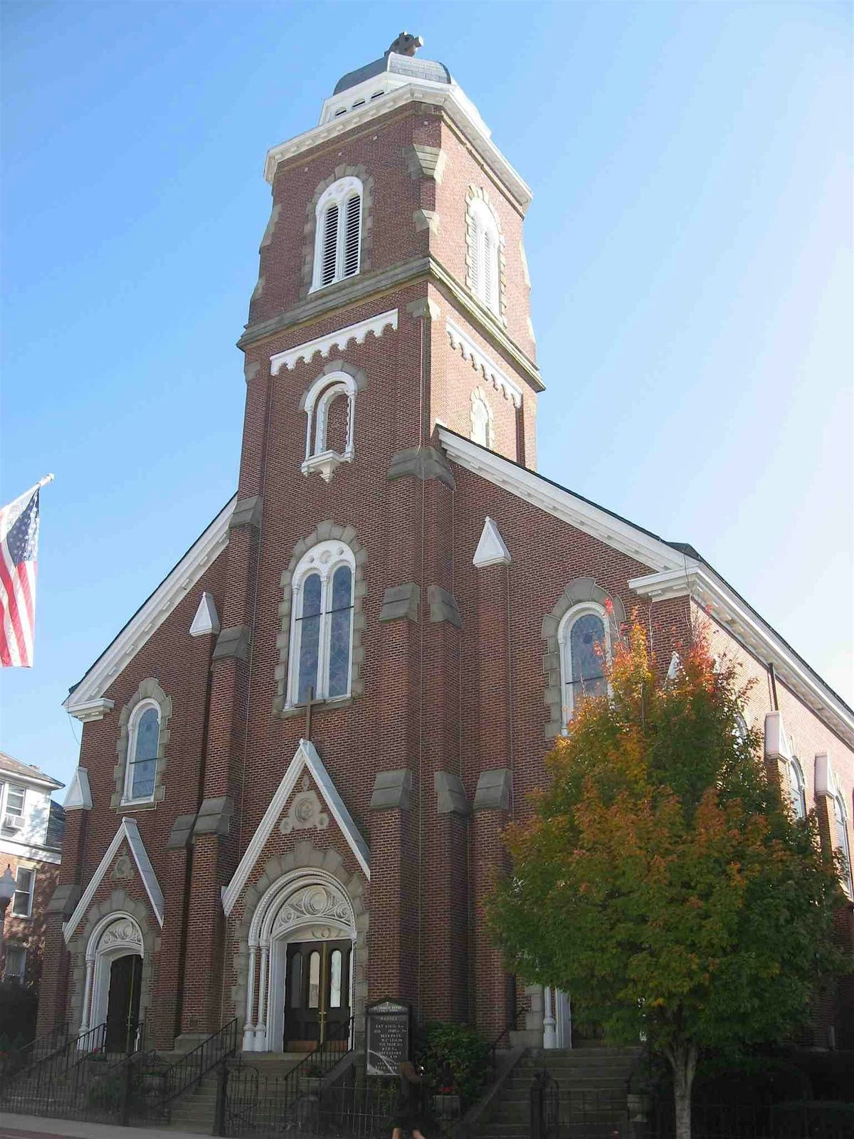 Parkersburg Audio Tour: Echoes of Faith, Grandeur, and Hidden Stories