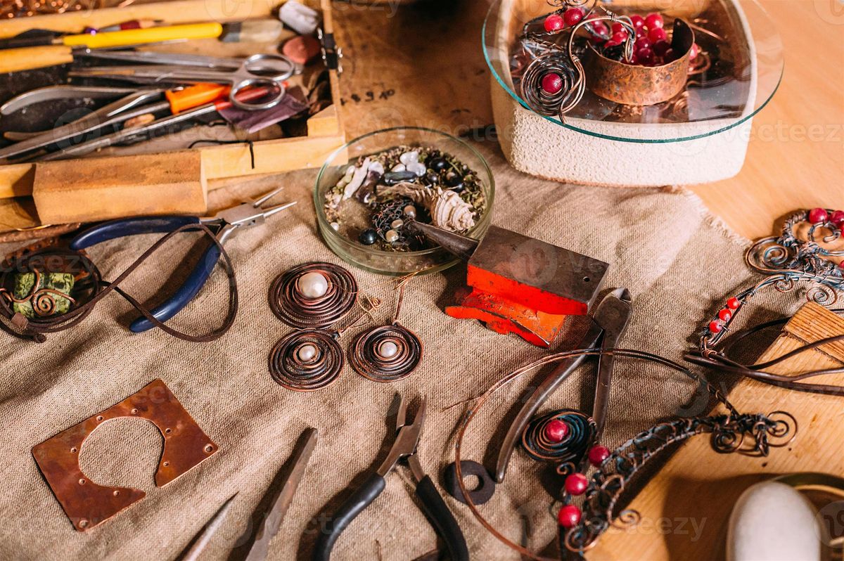 Silverroom Workshops: Intro to Copper Wire Wrapped Crystal Jewelry