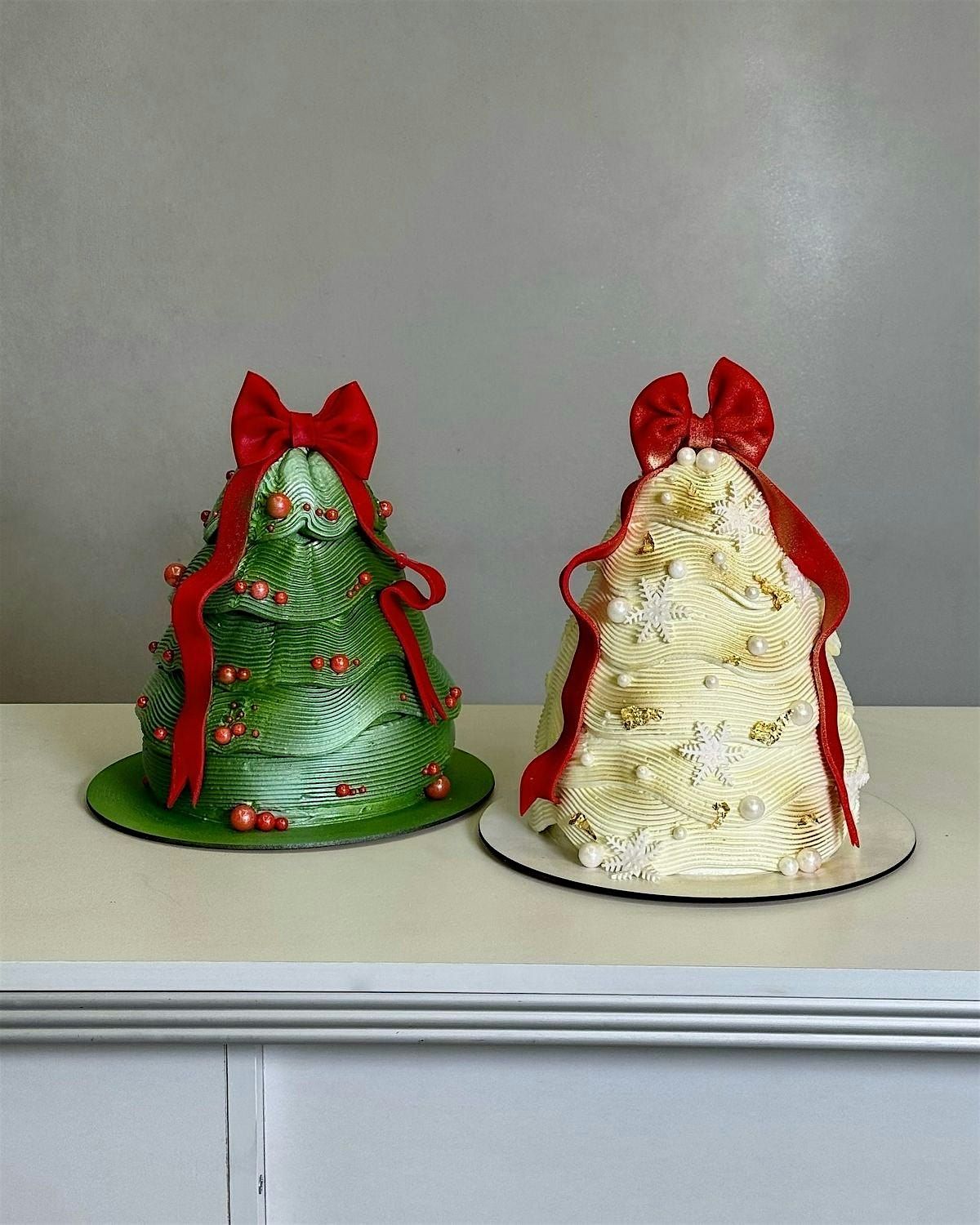 Christmas Tree Mini Cakes