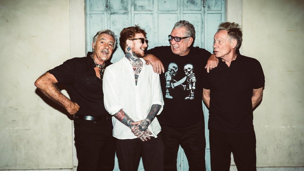 Sex Pistols feat. Frank Carter ANARCHY IN THE U.K. - 50 YEARS OF PUNK