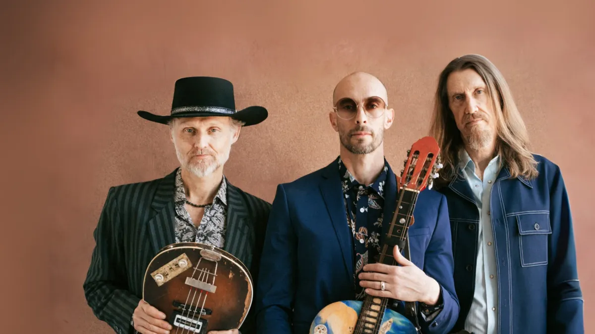 The Wood Brothers, Mason Via in Wilmington