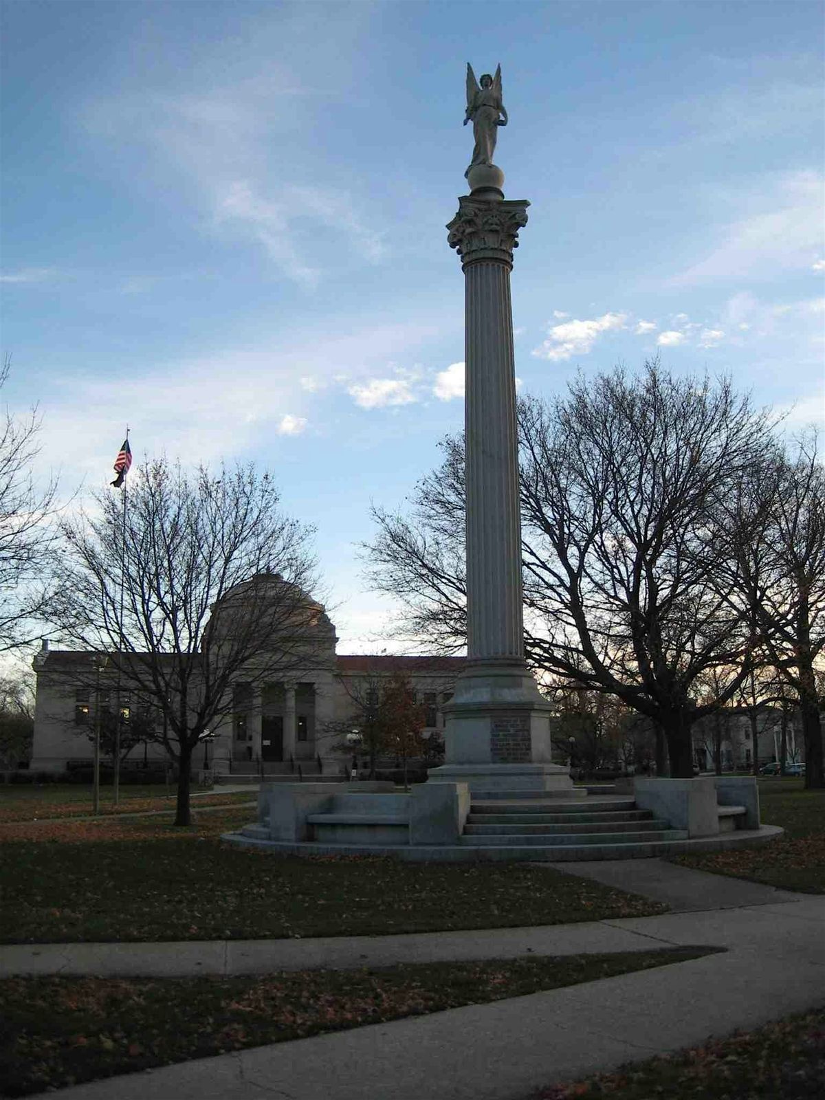 Kenosha Audio Tour: Landmarks, Legends, and Lost Dinosaurs