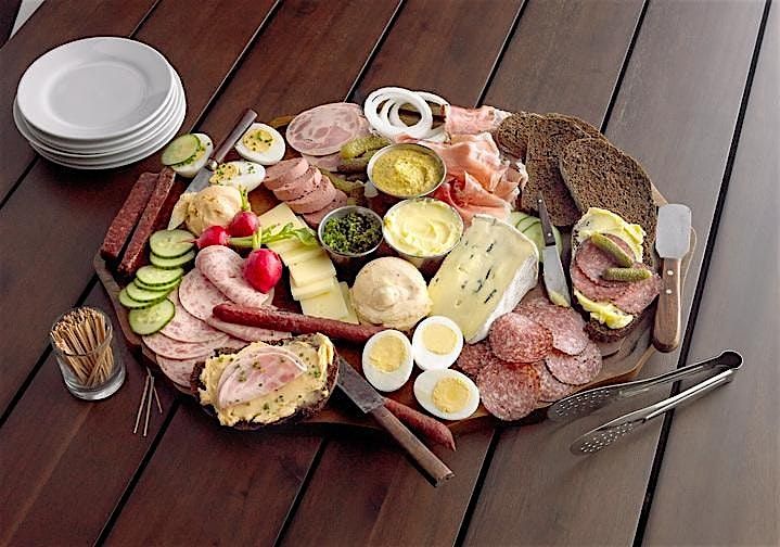 Easy Entertaining: How to Build a Brotzeit Board