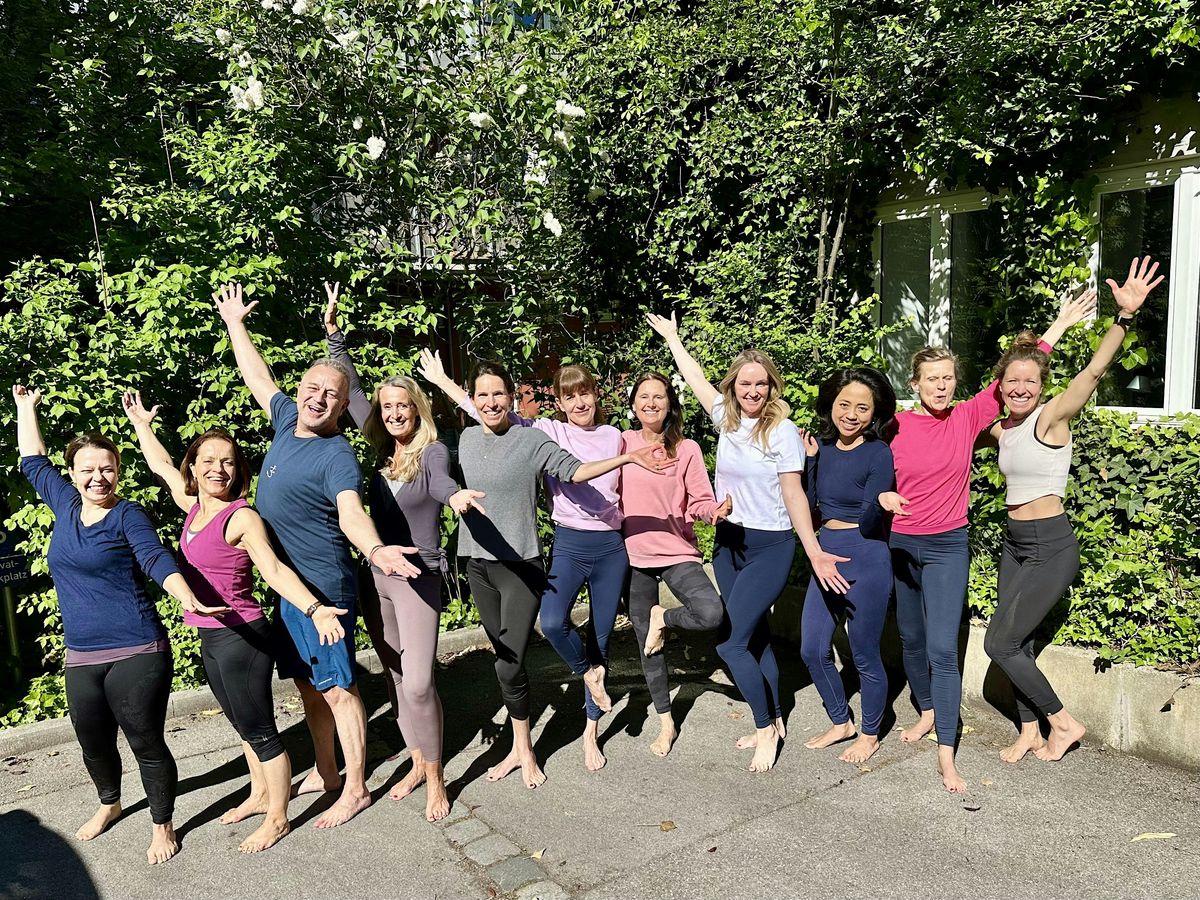 YOGA TEACHER TRAINING - 200h Yoga Alliance mit VERONIKA R\u00d6SSL