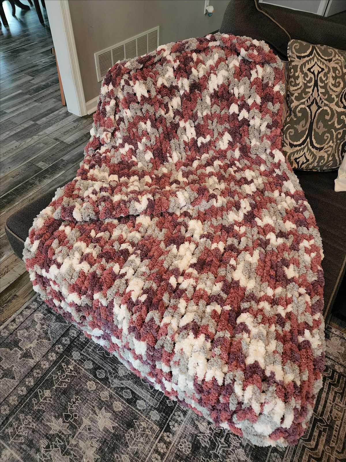 Make Woobie To Me- Chunky Finger Knit Blankets