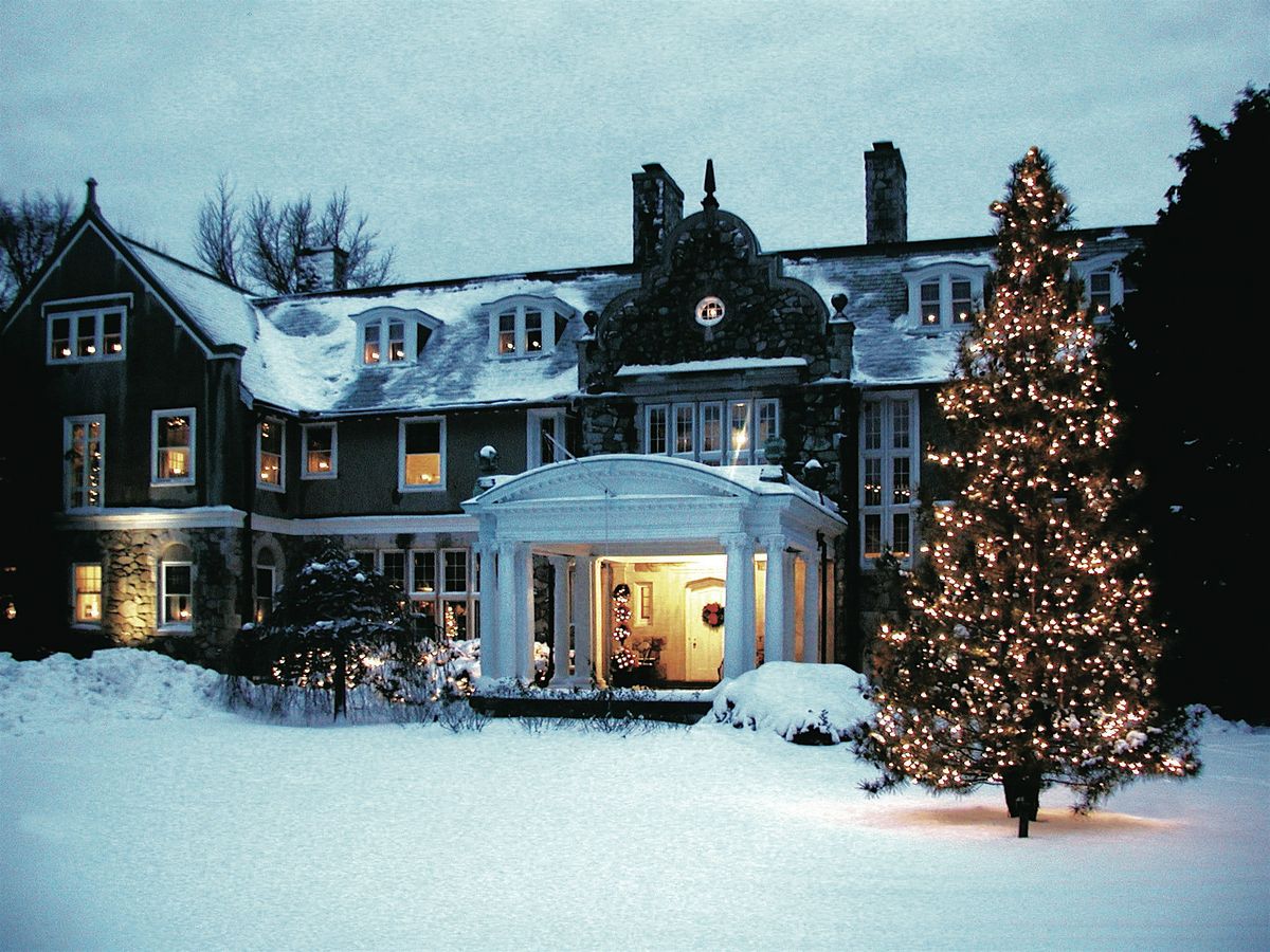 Holiday Mini Sessions at Blithewold