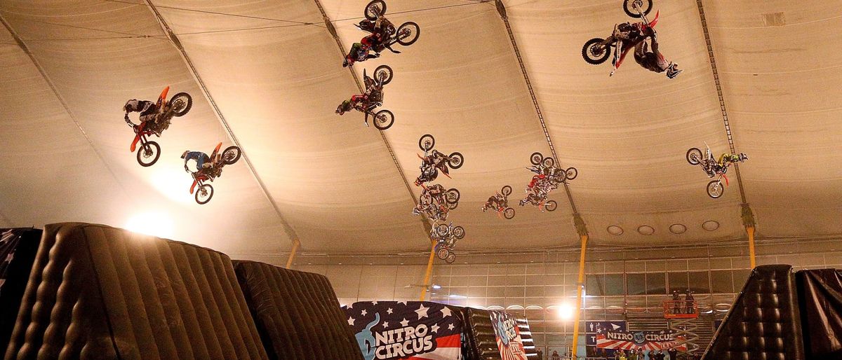 Parking Nitro Circus Live