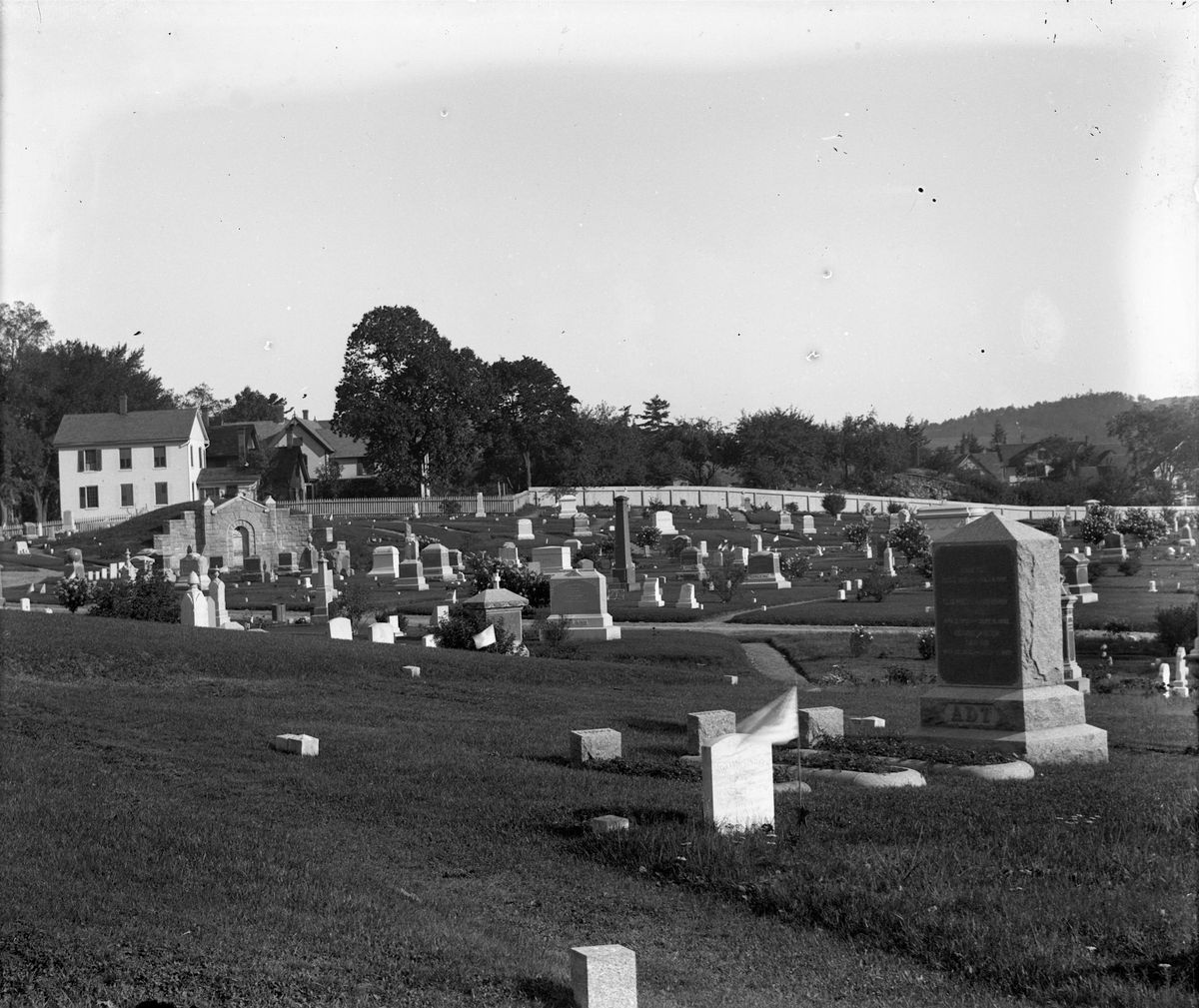 Historic Center Cemetery Halloween Walking Tour