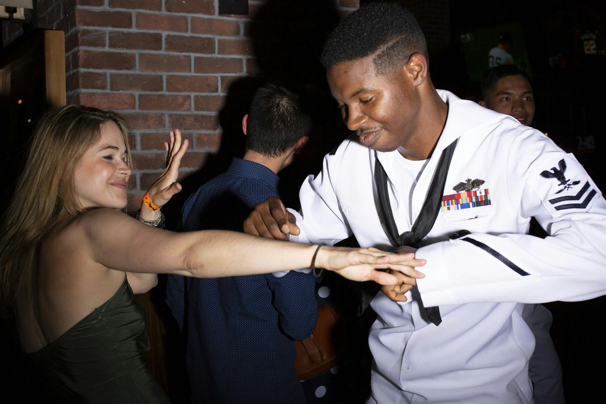 NYC Fleet Week Bash I Service Men & Women In Uniform Drink Free 7-8pm I DJ