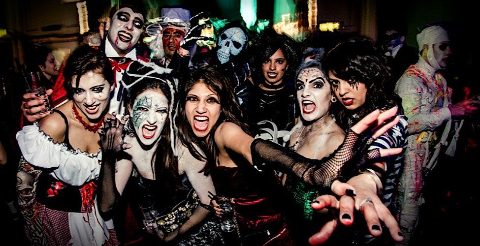 A HAUNTED HOUSE 2565