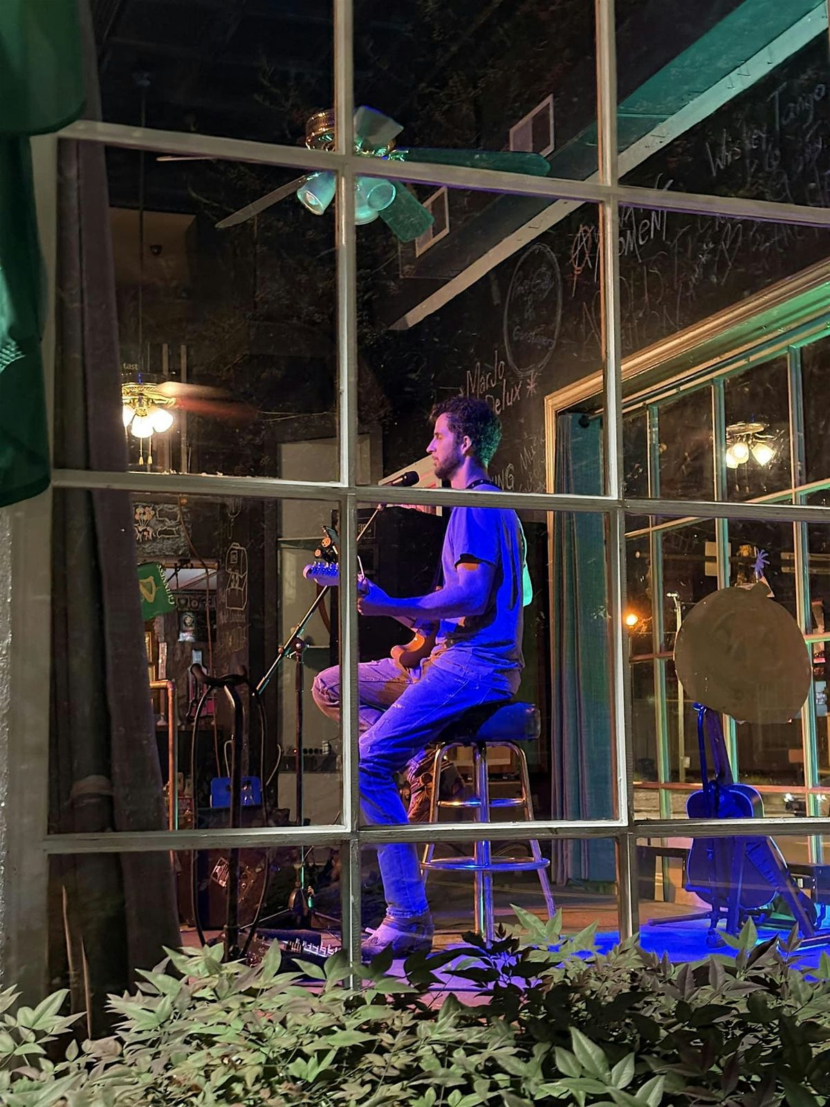 Live Music w\/ Cylas Ibanez @ Courtyard Marriott