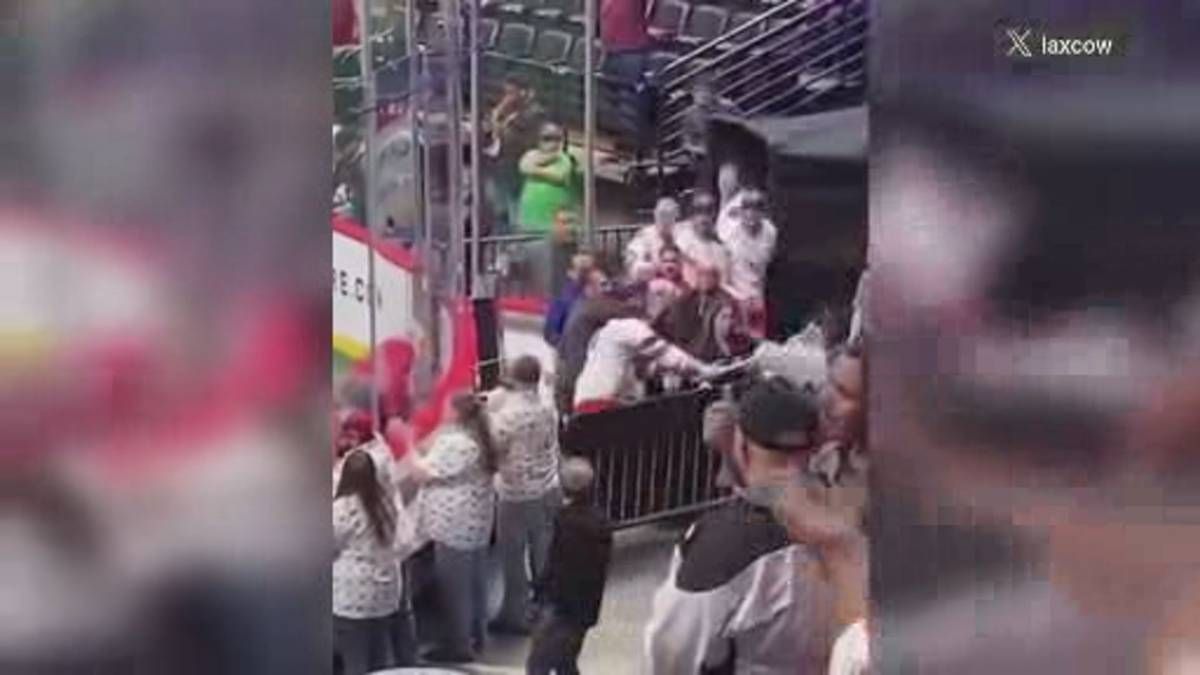 Parking Halifax Thunderbirds at Ottawa Black Bears