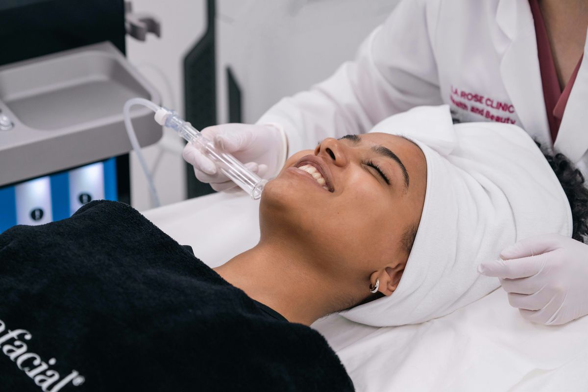 FIRST 100 CLIENTS \u2013 100 DAYS, \u00a3100 BEAUTY OFFER - LA ROSE CLINIC