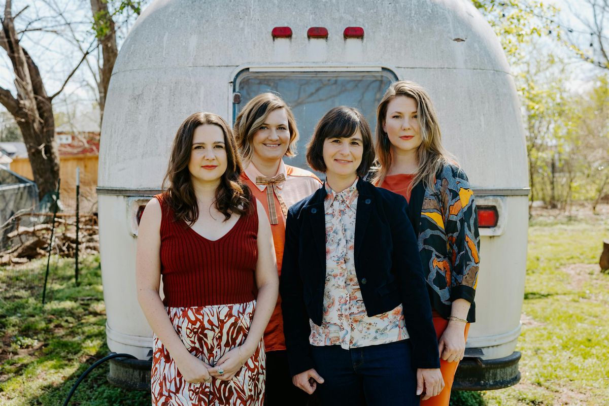 DELLA MAE