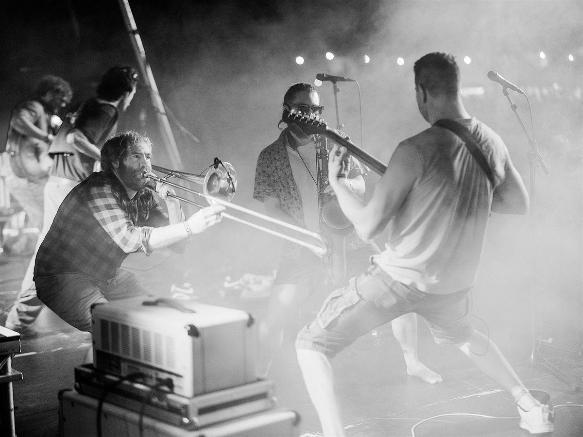 Land of The Giants, Fresh Arms & DJ Se\u00f1or Peluda at The Magic Garden