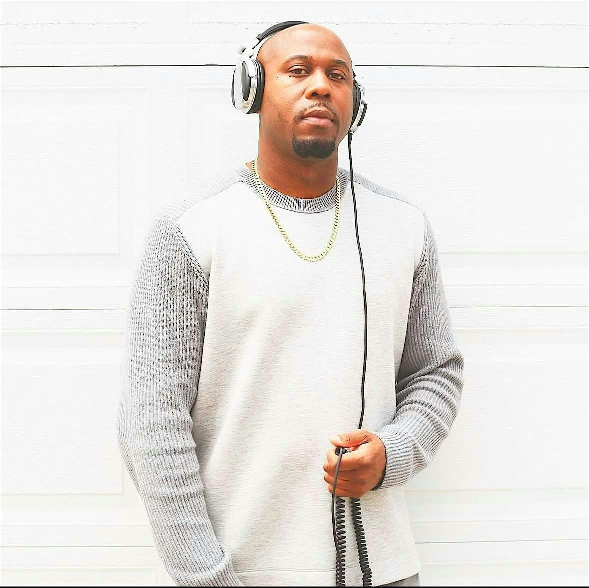 Good Muzik \u2014 Thanksgiving Night