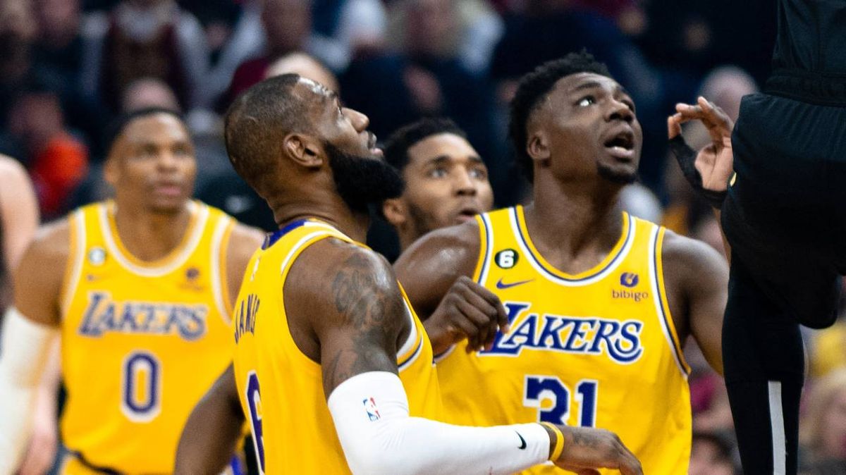 Philadelphia 76ers vs. Los Angeles Lakers